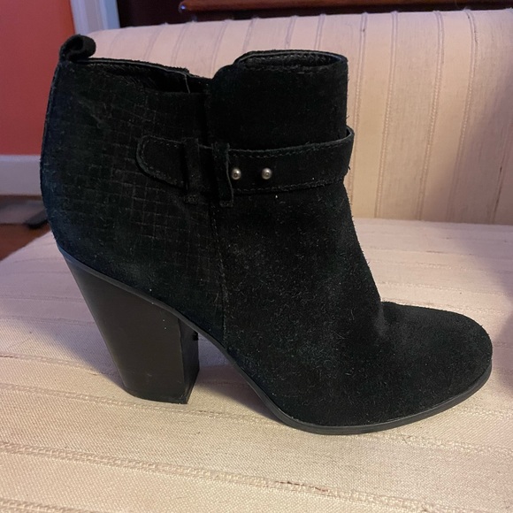 EUC MICHAEL By Michael Kors size 8 women's black suede ankle booties - Picture 1 of 13